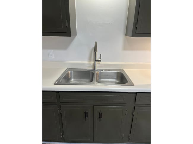 Building Photo - 141 Hendricks Blvd