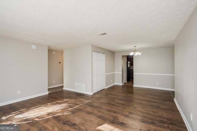 Photo - 5176 Martins Crossing Rd