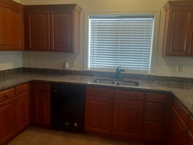 Photo - 3 Bed, 2.5 Bath, Rock Creek Townhome