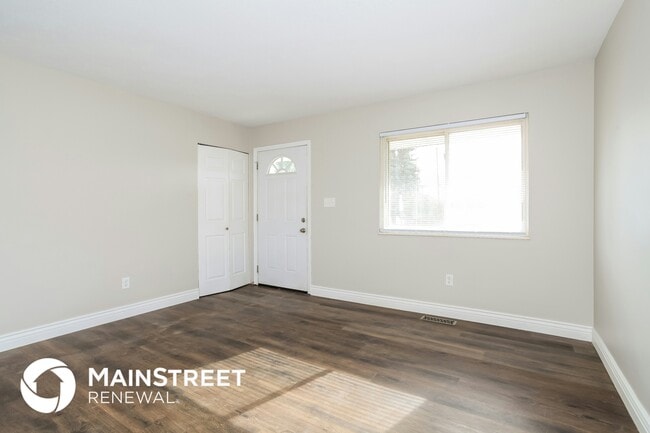 Photo - 504 Harland Dr