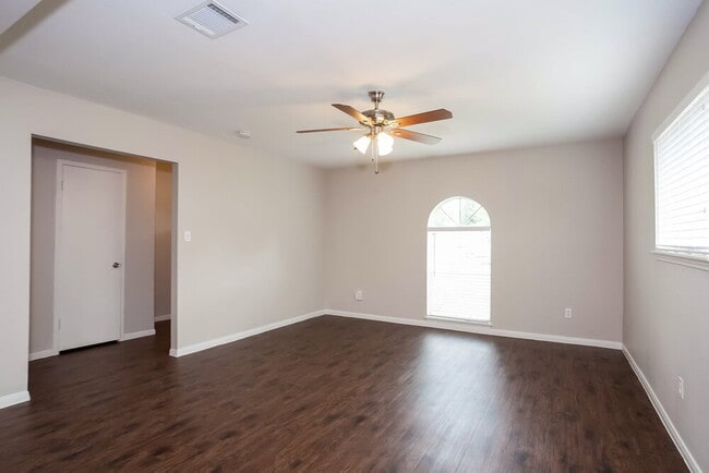 Photo - 1817 Wren Dr