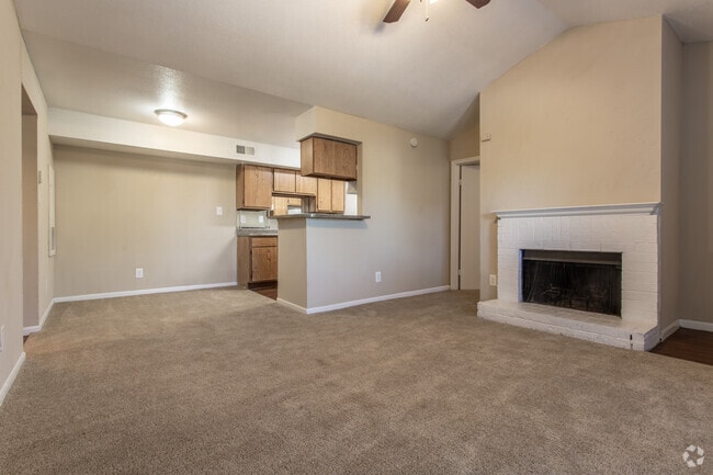 2 Hab, 2 Ba-921  ft²-Living Space