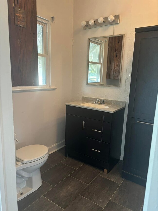 Photo - 121 St Landry St