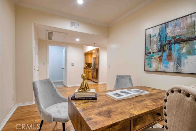 Photo - 12011 Goshen Ave Unidad 203