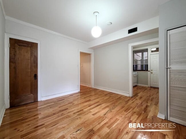 Photo - 2 bedroom in CHICAGO IL 60613 Unidad 1