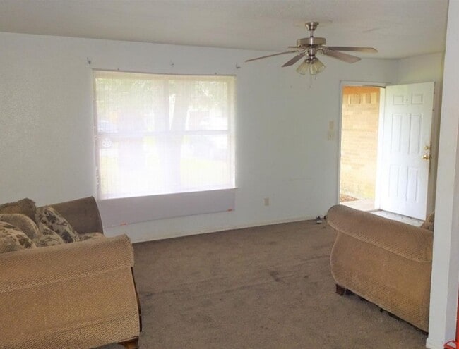 Photo - 6617 N Lincoln Dr