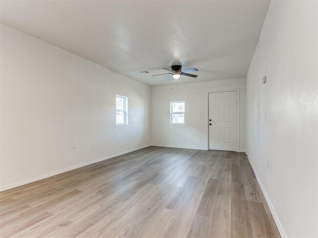 Photo - 1330 NE 7th St