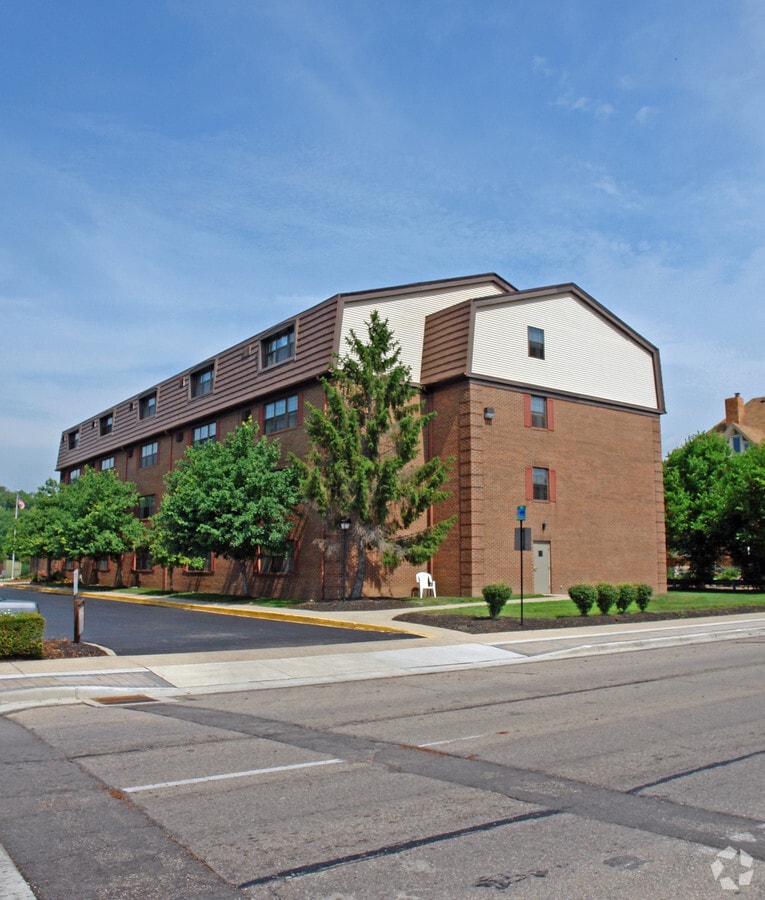 Miamisburg Manor - Miamisburg Manor Apartments