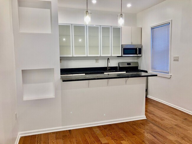 Photo - 1902 W Girard Ave Unidad #2R