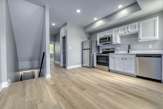 Photo - 1709 Edmondson Ave