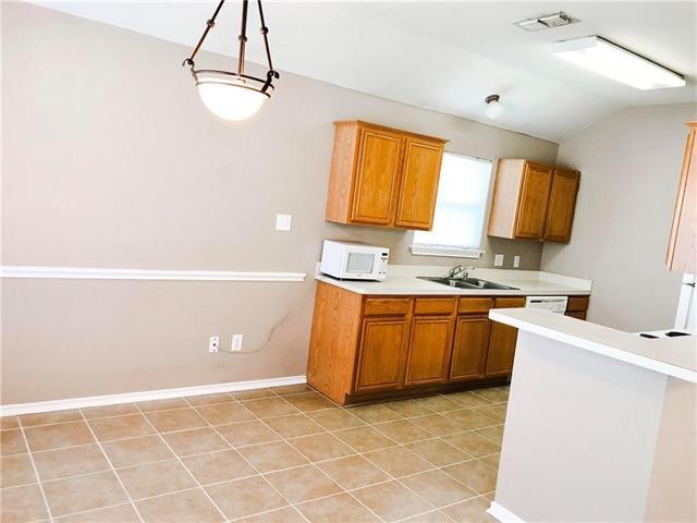 Photo - 320 W Windsor Dr