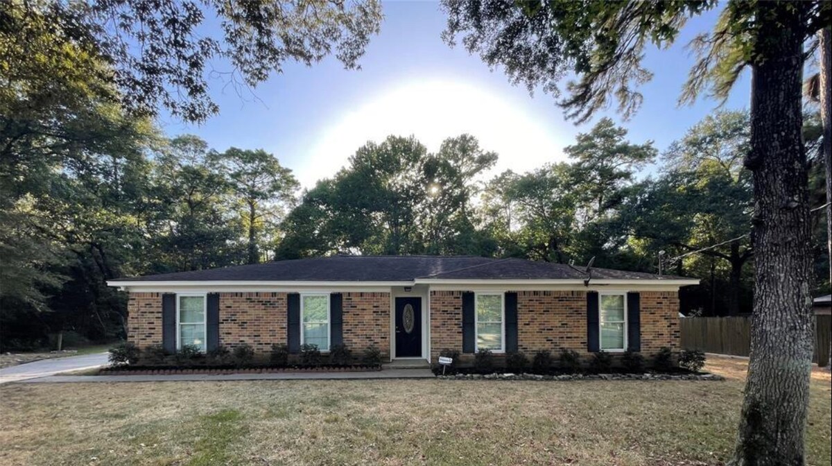 Photo - 22176 Heatherwood Dr