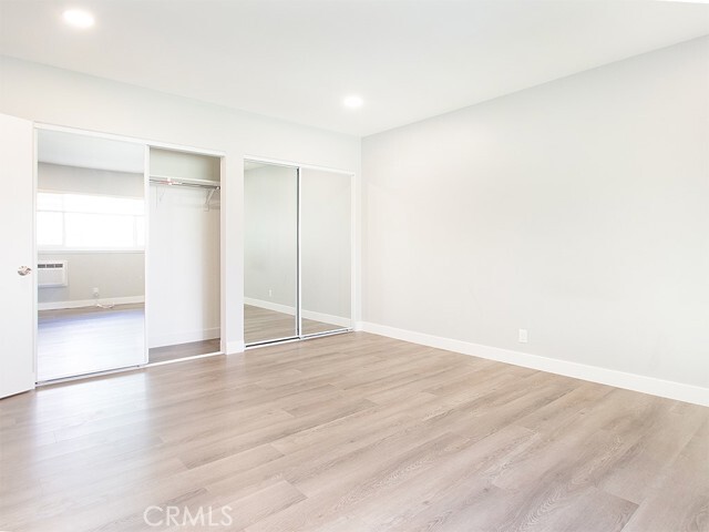 Photo - 2027 Vista Del Mar Ave Unit 5