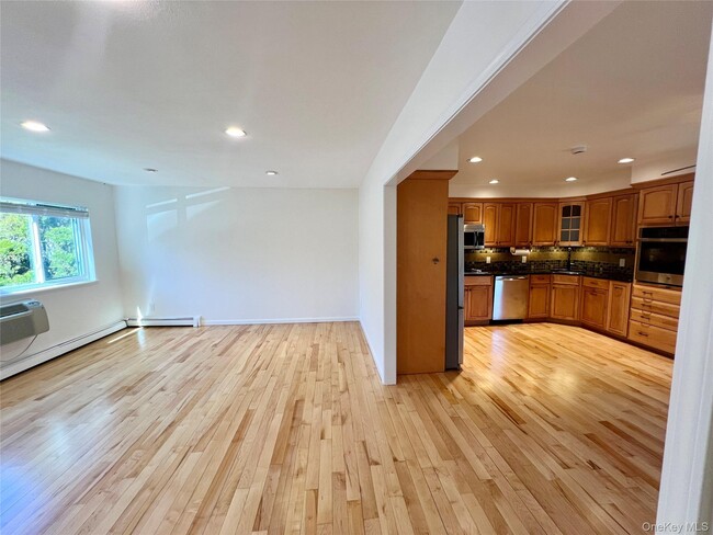 36 Fair St Unit B11