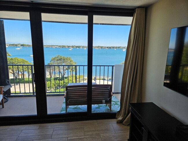 Photo - 5600 N Flagler Dr Unit 5600 N Flagler Drive 408