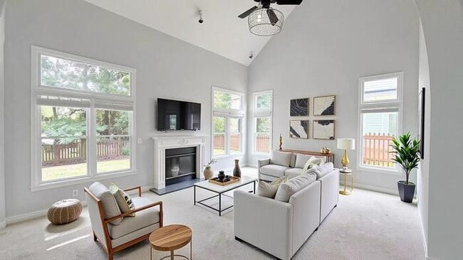 Photo - 1496 Brentwood Dr