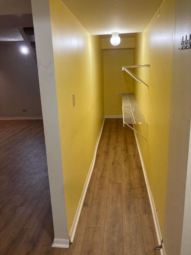 Building Photo - 929 Buccaneer Dr Unit 1 Rental