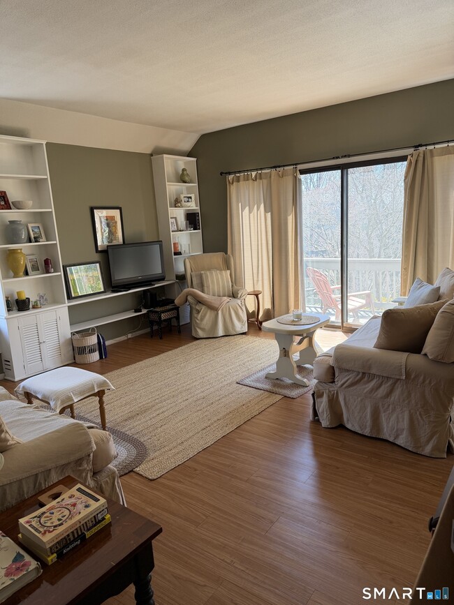 Photo - 235 Heritage Vlg Unit B