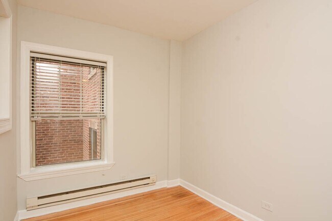 Photo - 714 W Barry Ave Unit N3