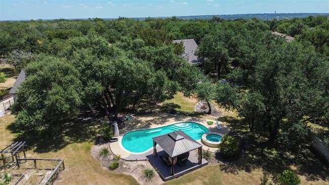 Photo - 140 Oak Plaza Dr