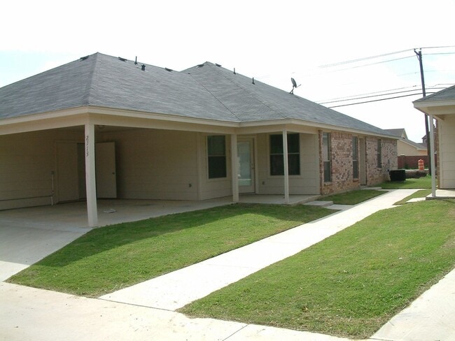 Photo - RAGLAND2113-15 Unit 2113