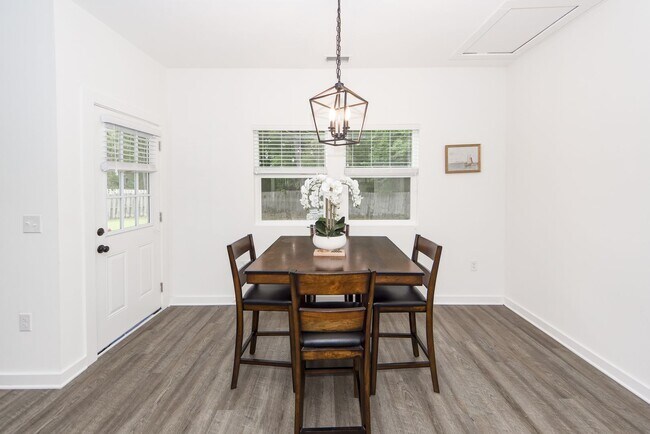 Photo - 4 Bedroom 3 Bath Home in Windsor Hill - North Charleston