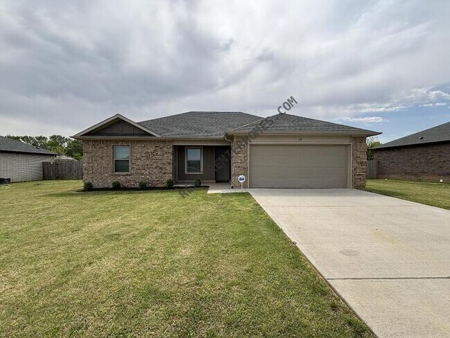 Photo - 18 Winchester Dr