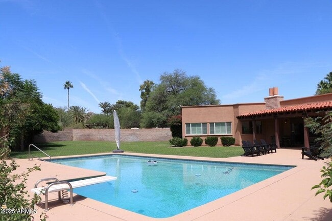 Photo - 8111 N 65th St House