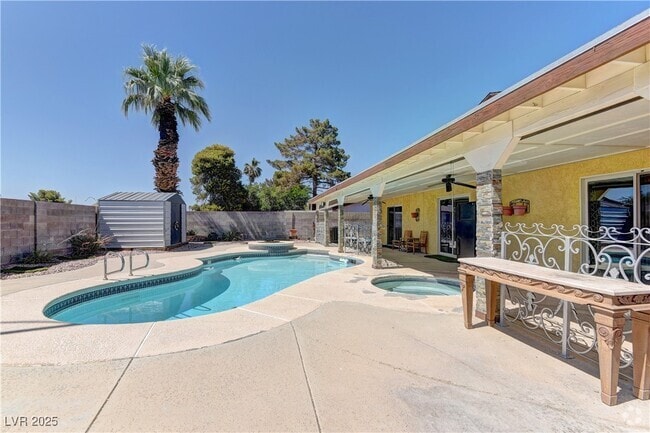 Building Photo - 4553 Balfour Dr Rental