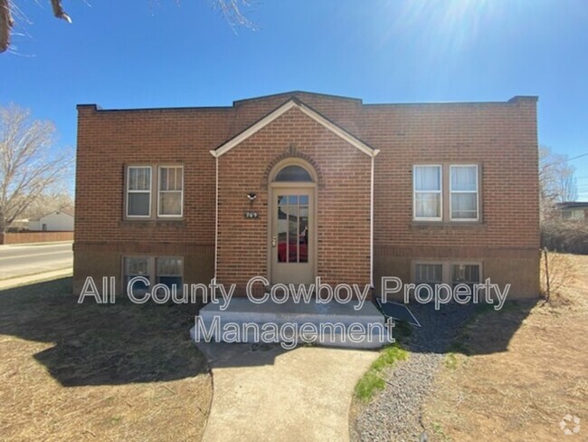 Building Photo - 769 N 8th St Unit Apt. 3