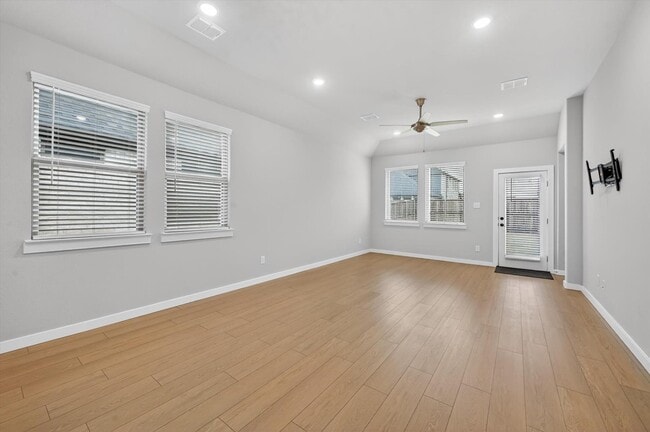 Photo - 222 Goosewood Dr
