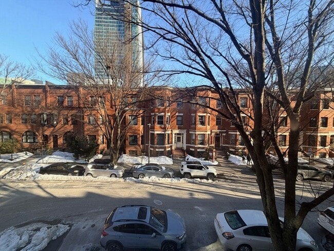 Photo - 2 Symphony Rd Unit 3