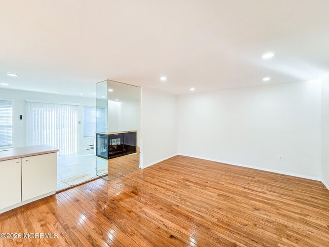 Photo - 167E Concordia Cir