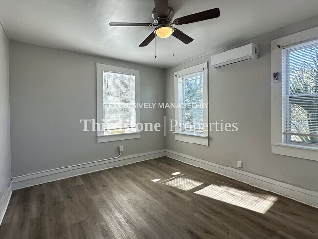 82 W 32nd St Unit 2