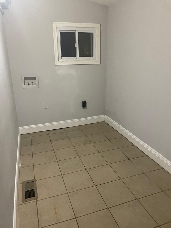 Photo - 628 N 55th St