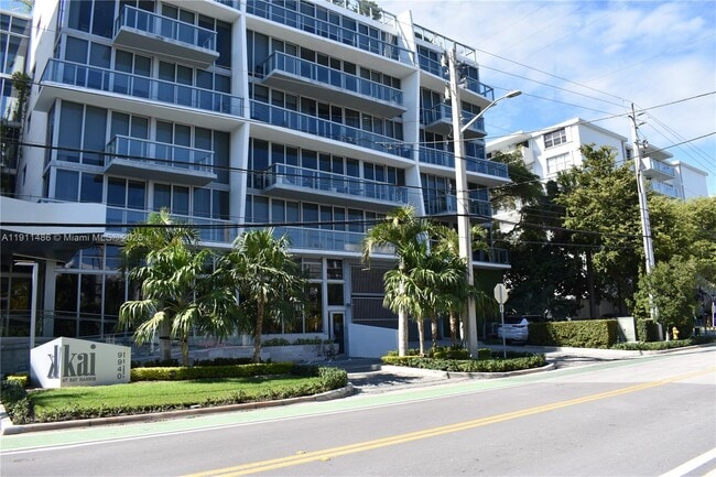 Photo - 9940 W Bay Harbor Dr Unit 6D-N