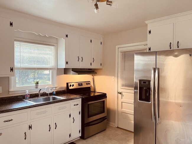 Photo - 1112 Wilson Rd