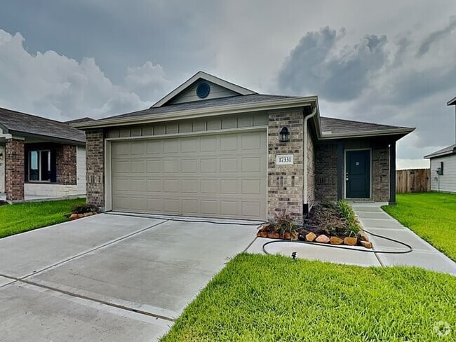 Building Photo - 17331 Roxboro Ln Rental