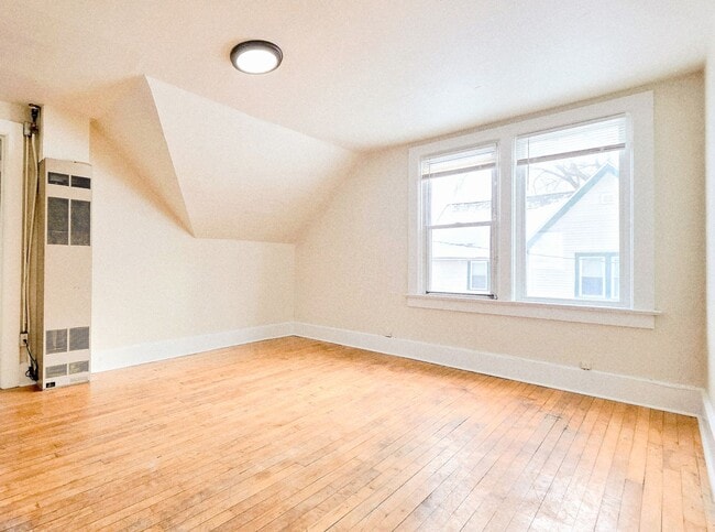 Photo - 1020-1022 Smith St Unit 1020 Upper