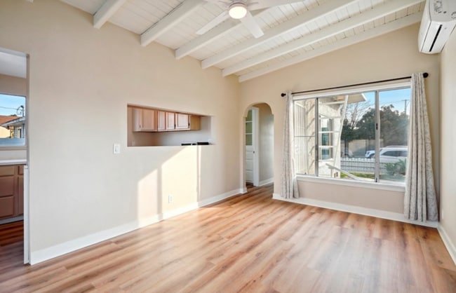 Photo - 313 E Silva St