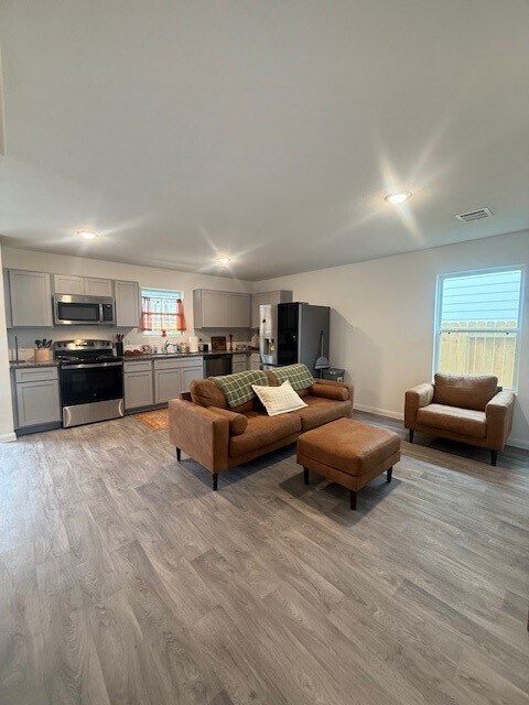 Photo - 16400 Jasmine Marie Pl