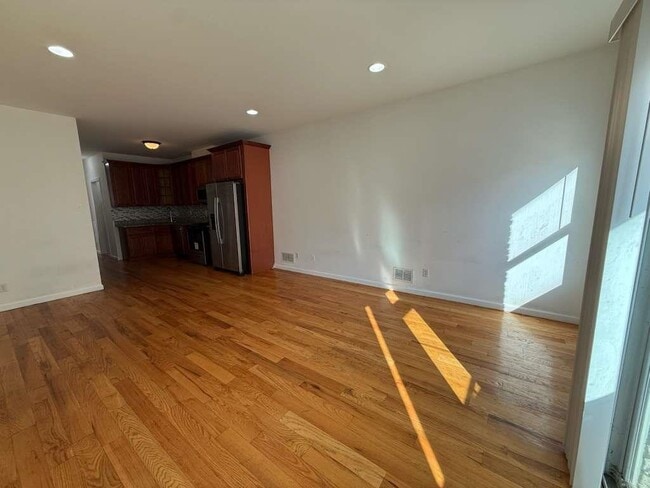 Photo - 33 Nelson Ave