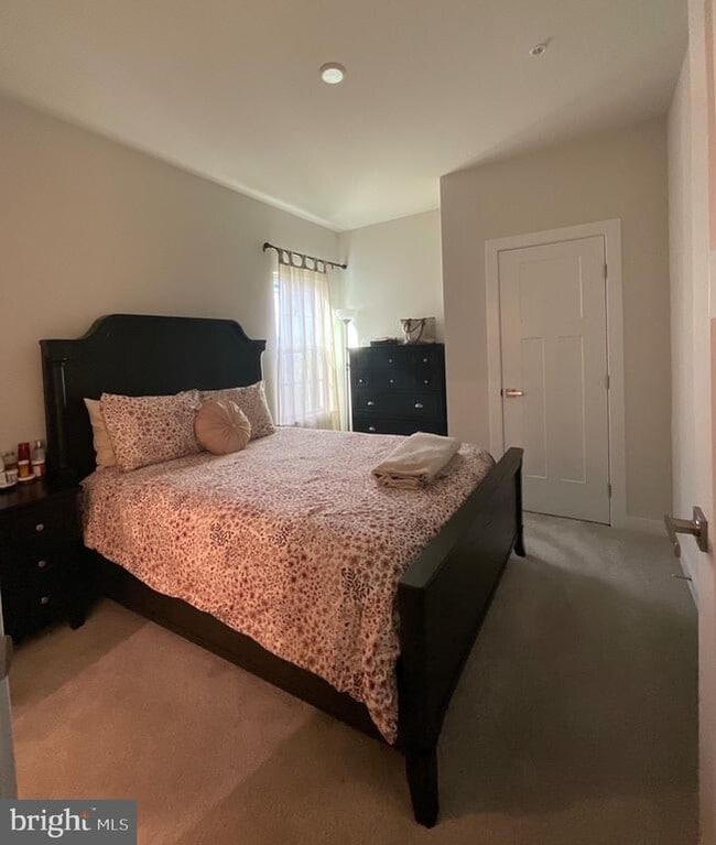 Building Photo - 14724 Silver Hammer Wy Rental