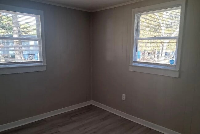 Building Photo - 313 Jacobs St