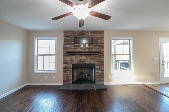 Photo - 1411 Freedom Dr