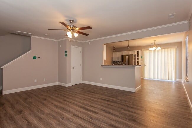 Photo - 125 Camforth Dr