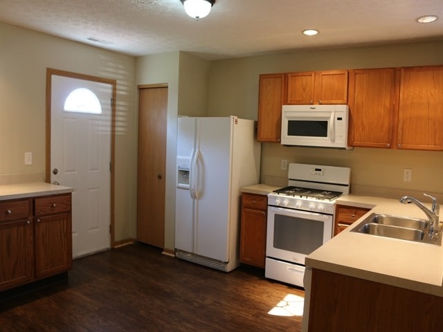 Photo - 7525 Hemrich Dr