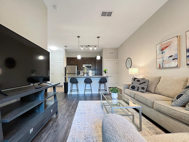 Building Photo - 2615 N Grady Ave Rental