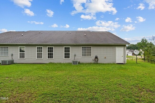 Photo - 173 Ariel St