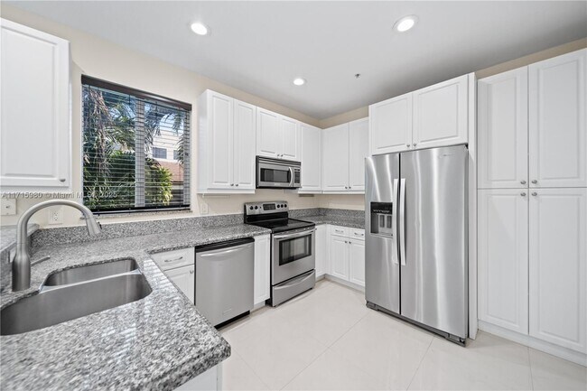Photo - 2951 Virginia St Unit 2957